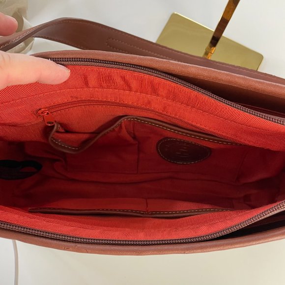 ETIENNE Ratten Hand Bag Faux Leather Trim Strap Center Zipper Pocket Two Pouches - Picture 9 of 15